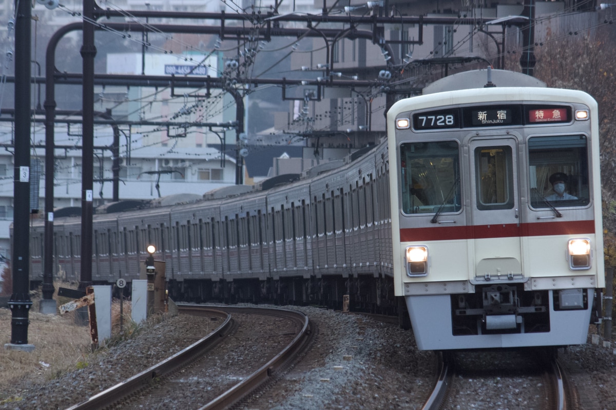 京王電鉄 若葉台検車区 7000系 7728F