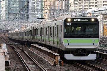 JR東日本E235系トウ44編成を不明で撮影した画像