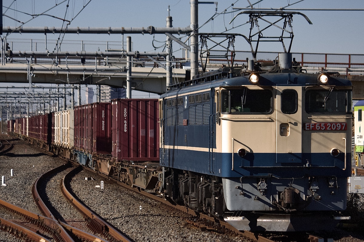 JR貨物 新鶴見機関区 EF65 2097