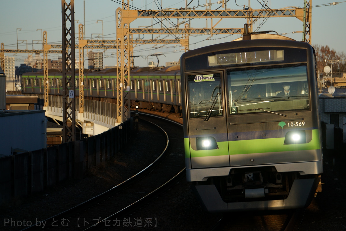 東京都交通局 大島車両検修場 10-300形 10-560F