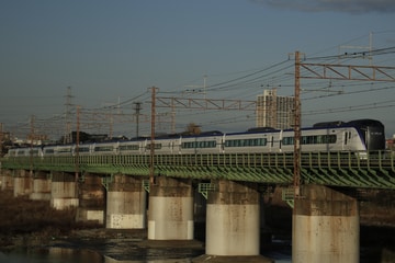 JR東日本E353系モトS106編成を立川～日野間で撮影した画像