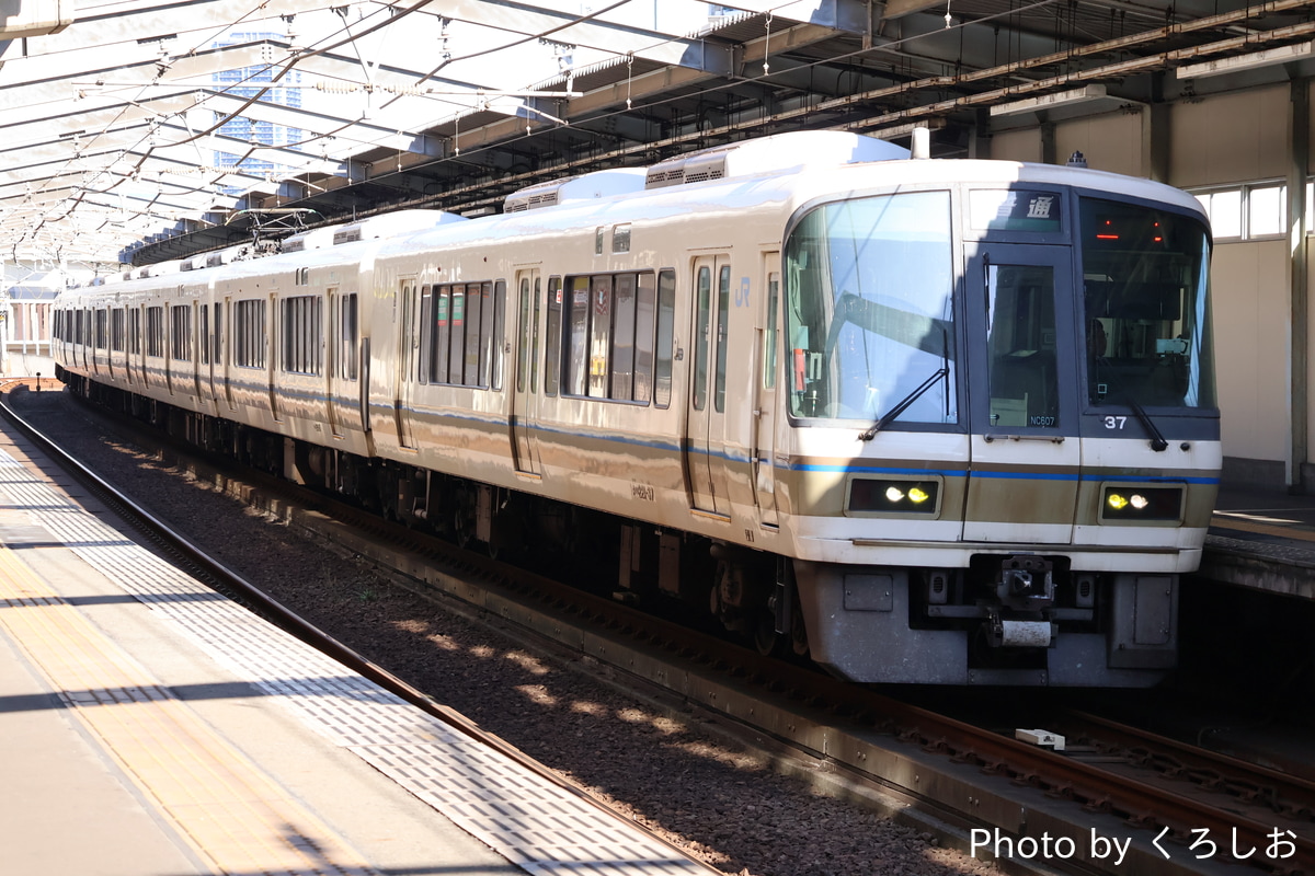 JR西日本 吹田総合車両所奈良支所 221系 NC607編成