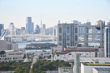 ゆりかもめ7300系7461Fをお台場海浜公園～台場間で撮影した画像