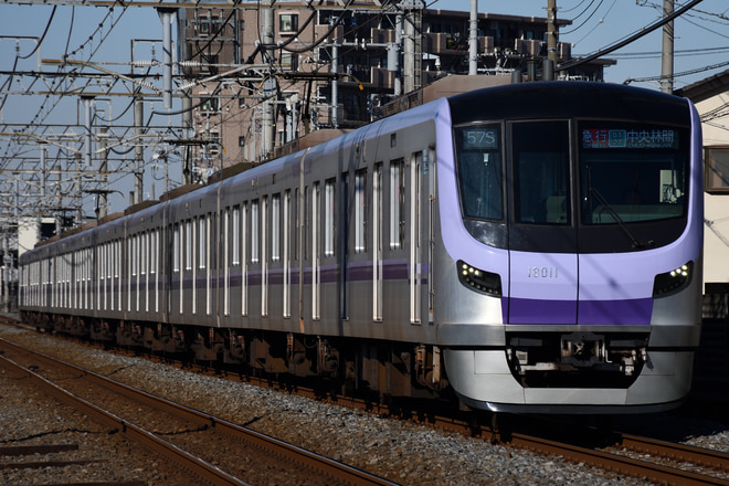 鷺沼検車区18000系18111Fを大袋～北越谷間で撮影した写真