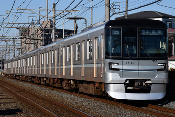 東京メトロ13000系13142Fを大袋～北越谷間で撮影した画像