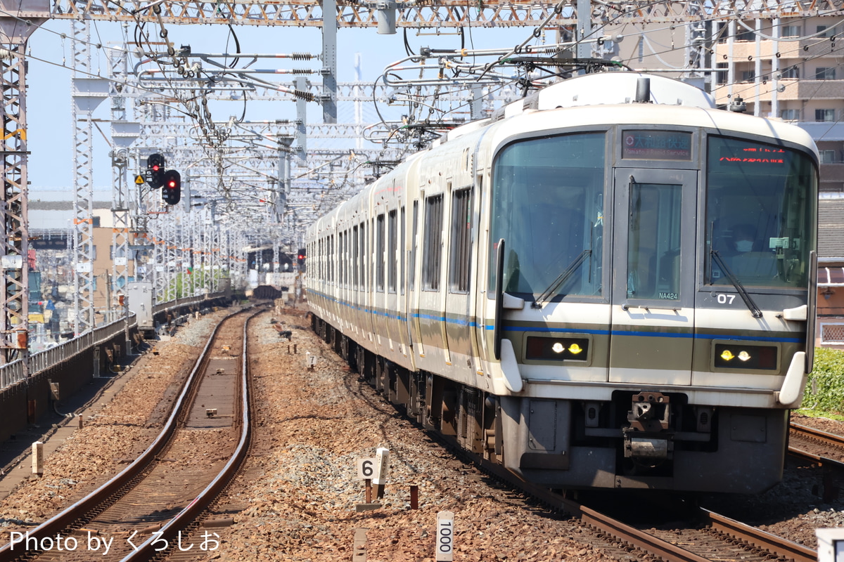 JR西日本 吹田総合車両所奈良支所 221系 NA424編成