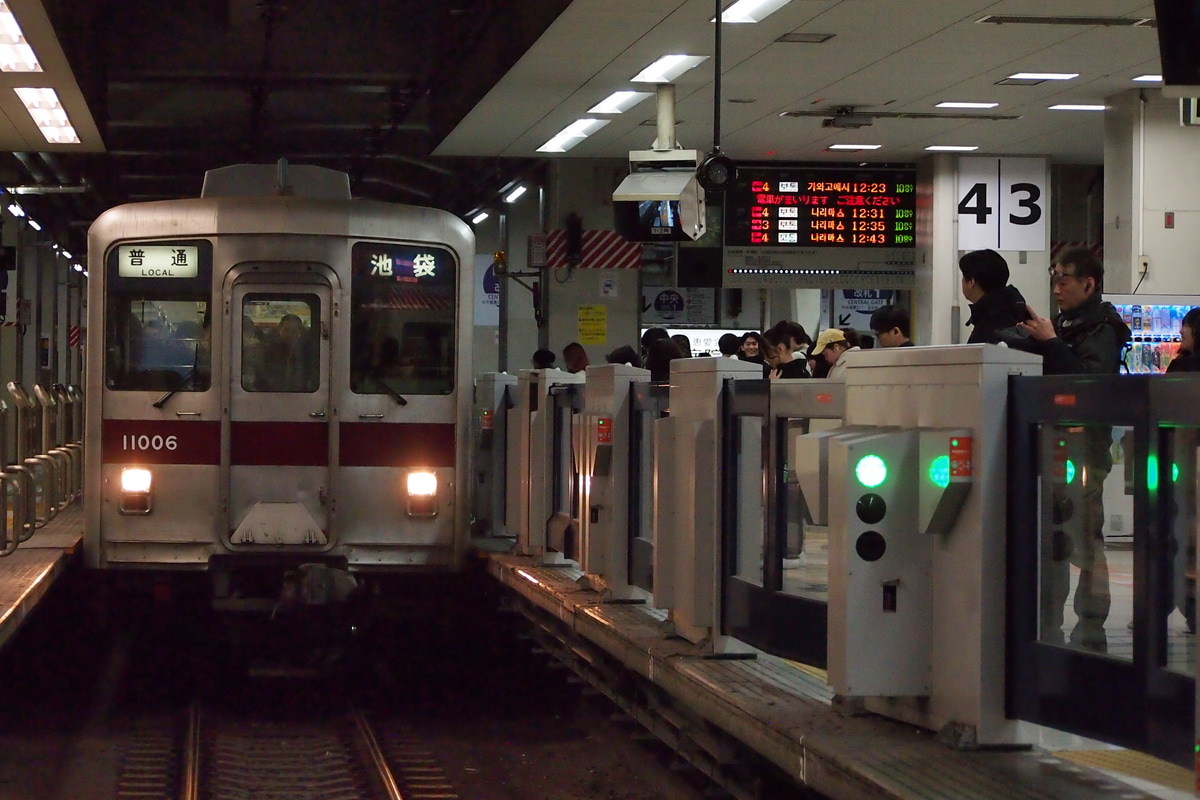 東武鉄道 森林公園検修区 10000系 11006F