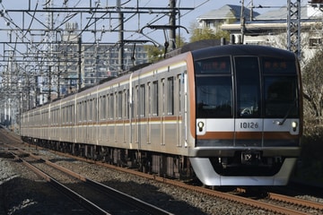 東京メトロ10000系10126Fを柳瀬川～志木間で撮影した画像