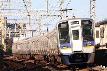 南海電気鉄道8300系8310Fを二色浜駅で撮影した画像