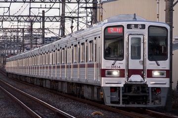 東武鉄道30000系31614Fを高坂～東松山間で撮影した画像