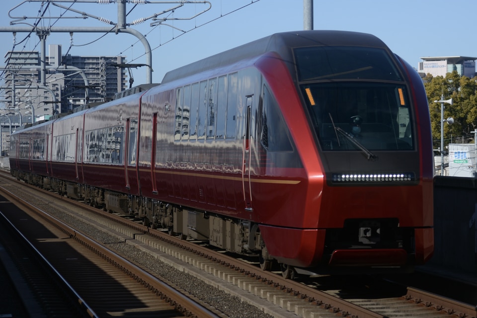 近鉄80000系HV02の写真