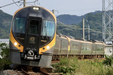 JR四国8600系E11編成をみの～詫間間で撮影した画像
