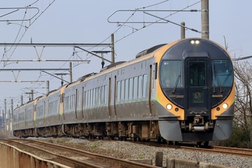 JR四国8600系E1編成を讃岐塩屋駅で撮影した画像