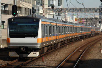 JR東日本E233系トタH43編成を西荻窪駅で撮影した画像