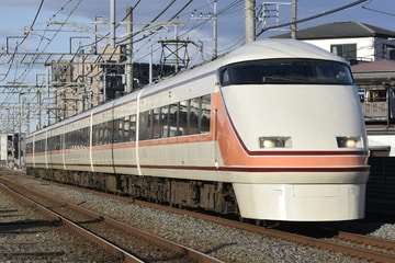 東武鉄道100系108Fを大袋～北越谷間で撮影した画像