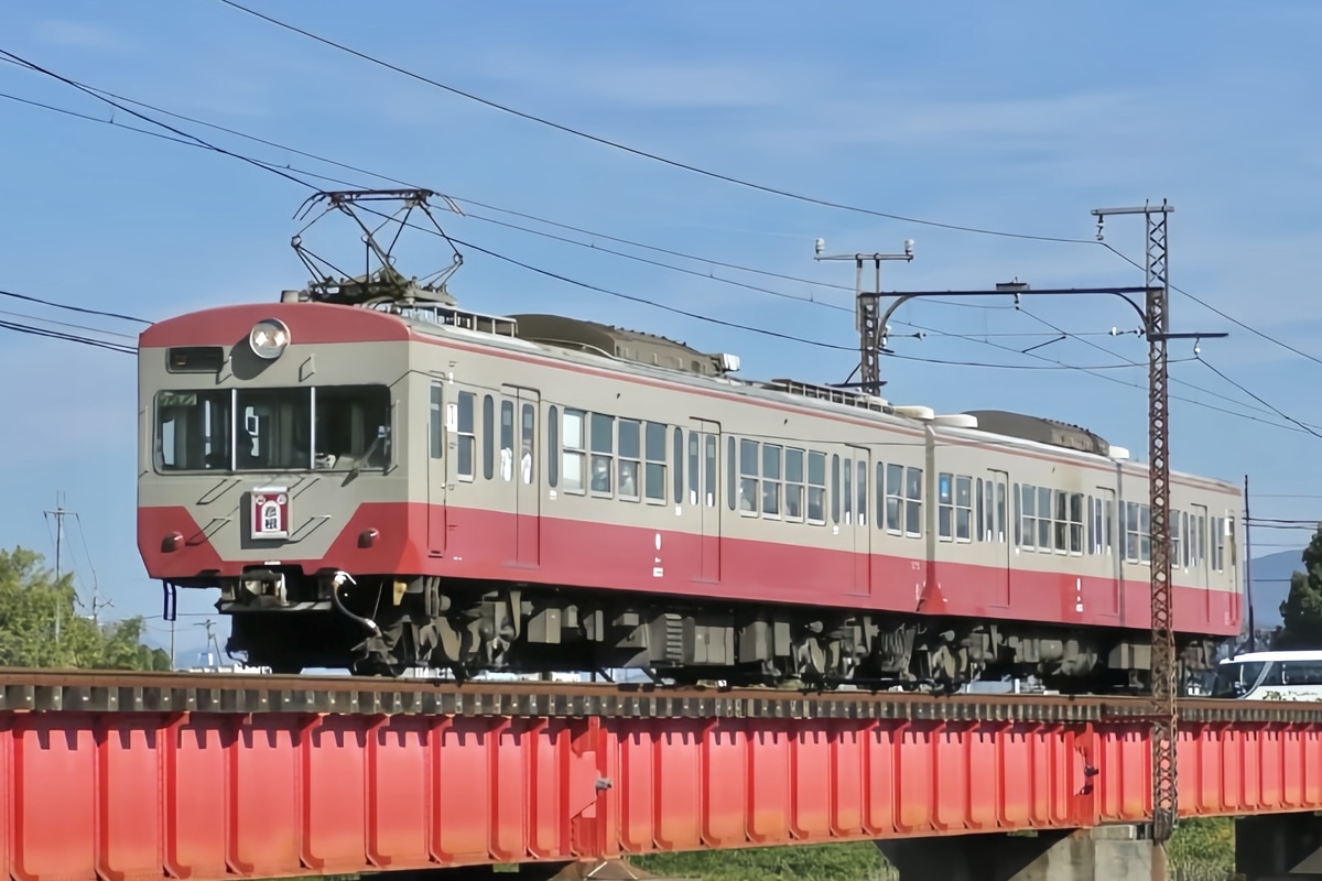 近江鉄道  820形 822F(赤電)