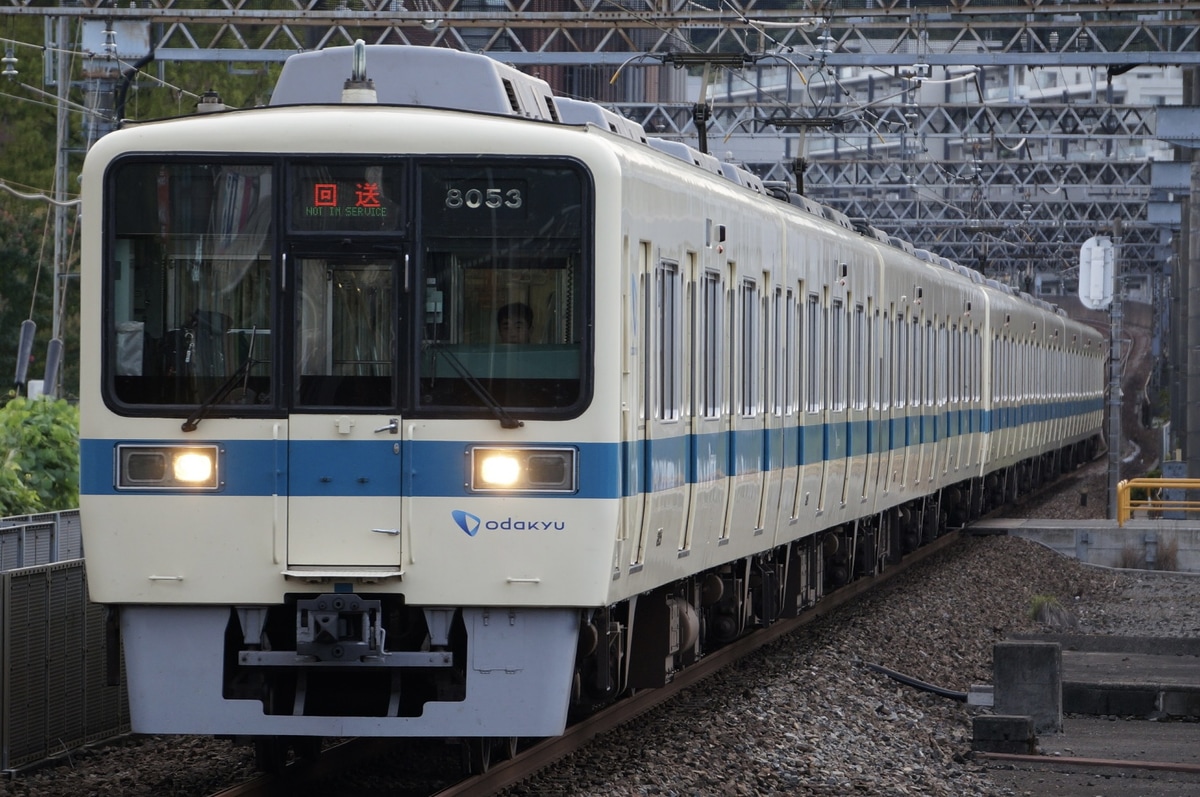小田急電鉄  8000系 8053f