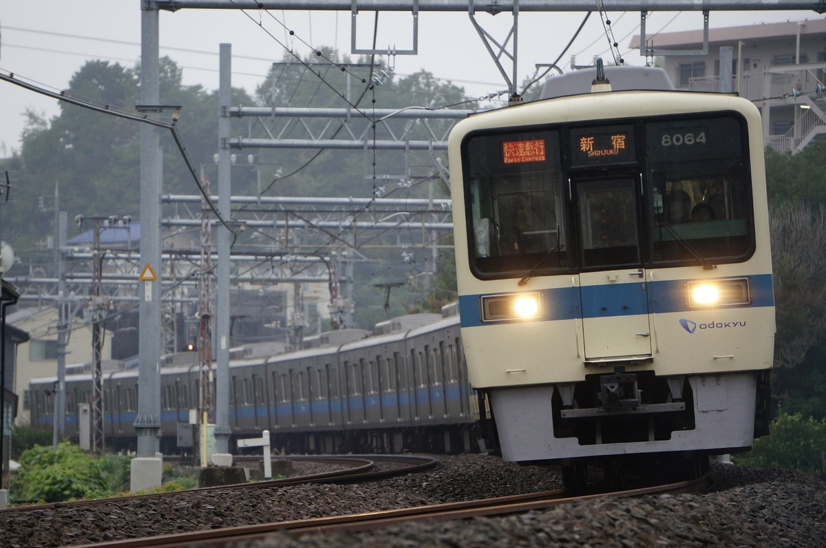 小田急電鉄  8000系 8064f