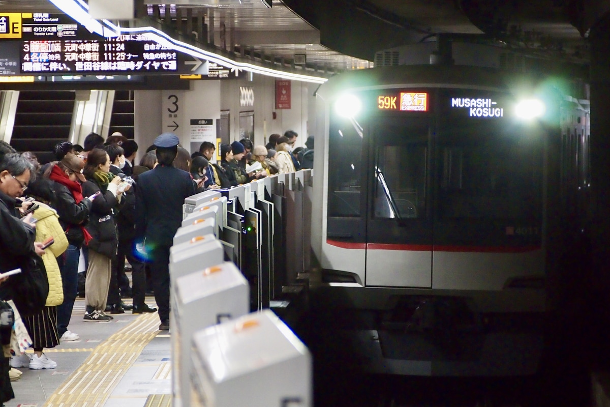 東急電鉄 元住吉検車区 5050系 4111F