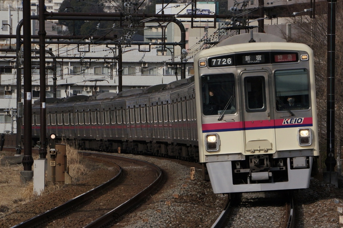 京王電鉄  7000系 7726f