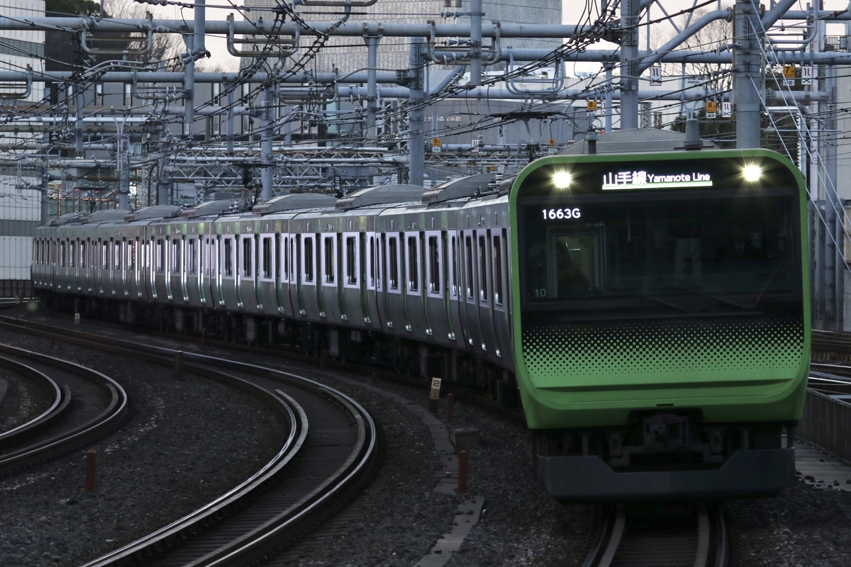 JR東日本 東京総合車両センター本区 E235系 トウ10編成