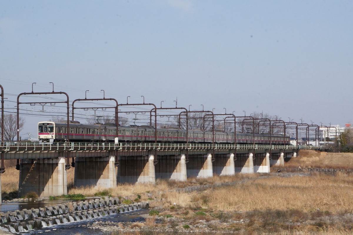 京王電鉄  7000系 7727f