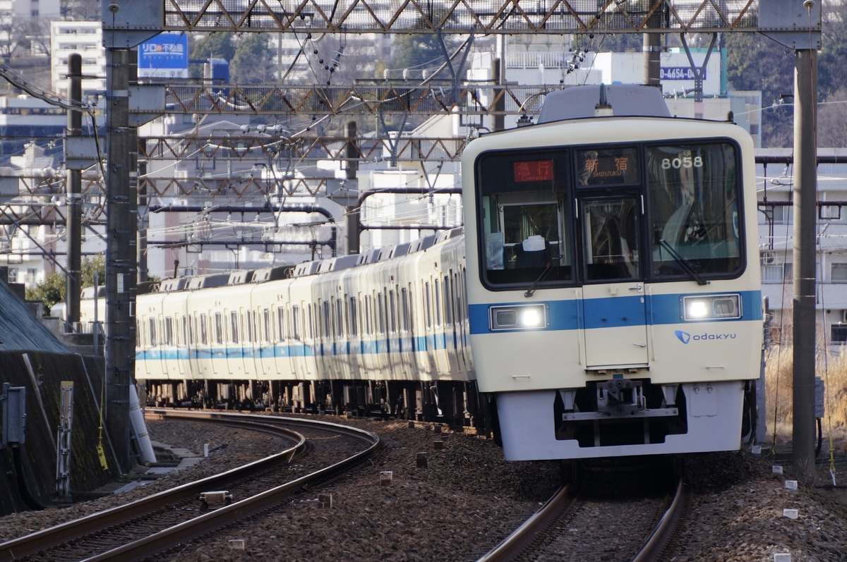 小田急電鉄  8000系 8058f