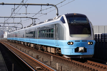 JR東日本E653系カツK71編成を越谷レイクタウン駅で撮影した画像