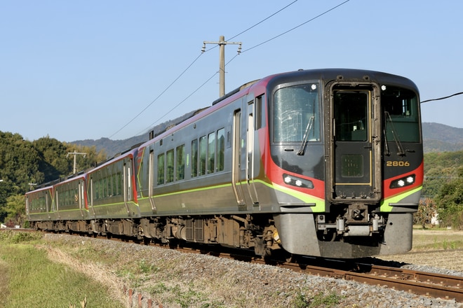高知運転所2700系2806を琴平～塩入間で撮影した写真