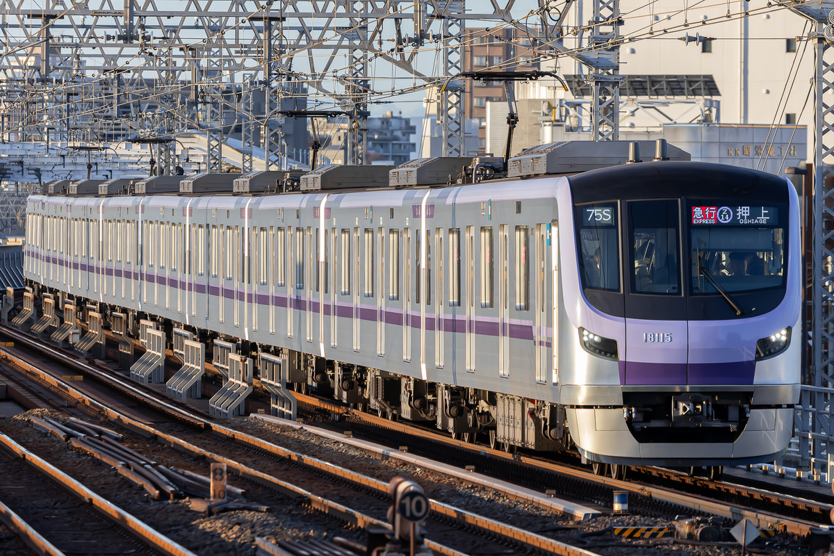 東京メトロ  18000系 18115F