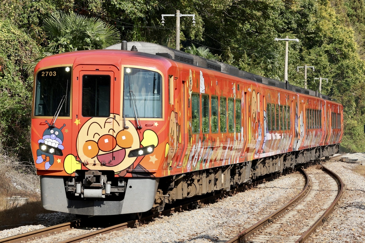 JR四国 高知運転所 2700系 2703