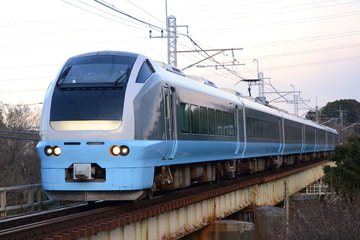JR東日本E653系カツK71編成を安食～小林間で撮影した画像