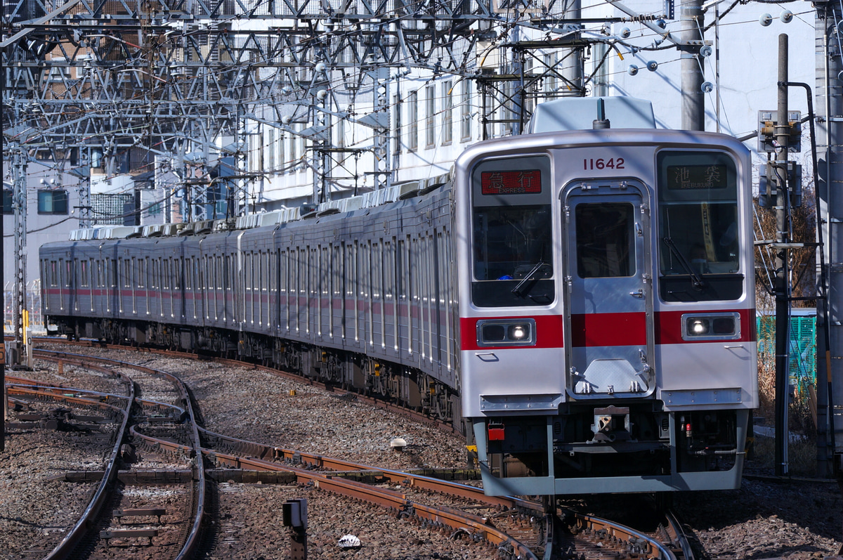 東武鉄道 森林公園検修区 10030型 11642F
