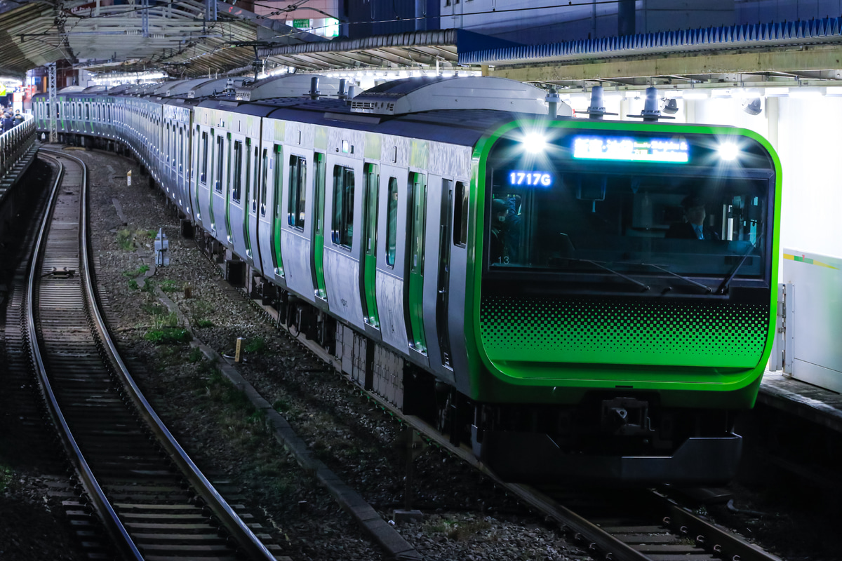 JR東日本  E235系 トウ13編成