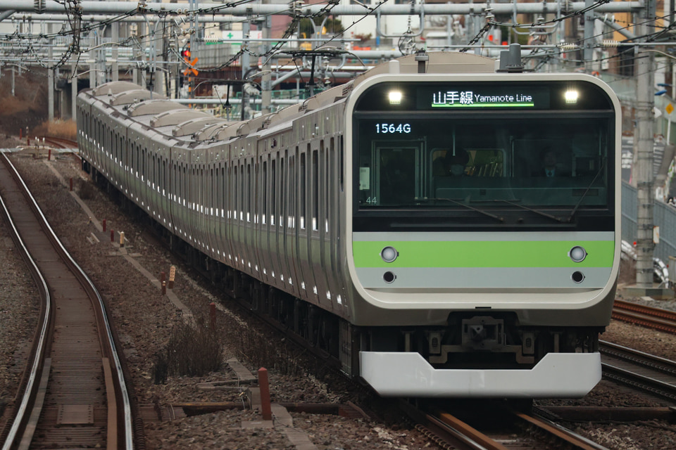 JR東E235系トウ44編成<br class="br-sp" />(トウ44)の写真