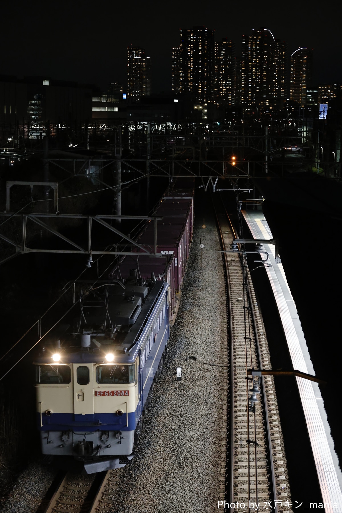 JR貨物 新鶴見機関区 EF65 2084