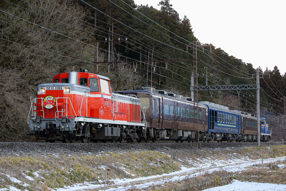 東武鉄道  DE10 