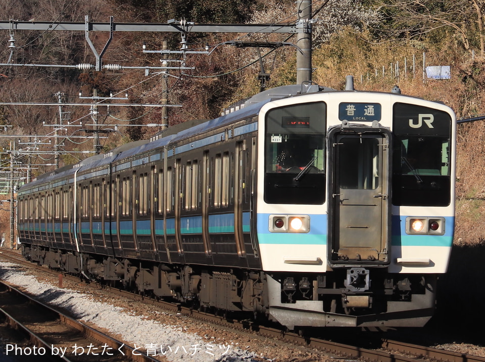 JR東211系ナノN337編成<br class="br-sp" />(ナノN337)の写真