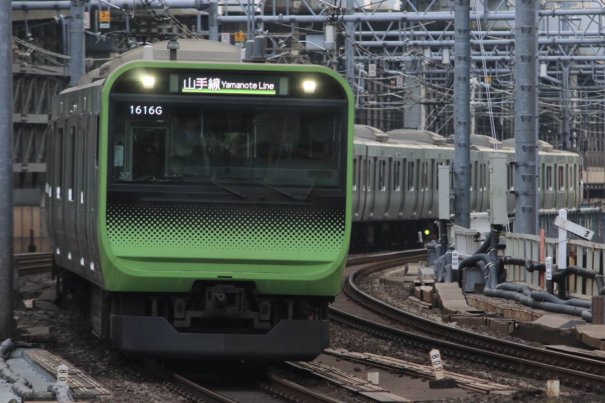 JR東日本 東京総合車両センター本区 E235系 トウ37編成