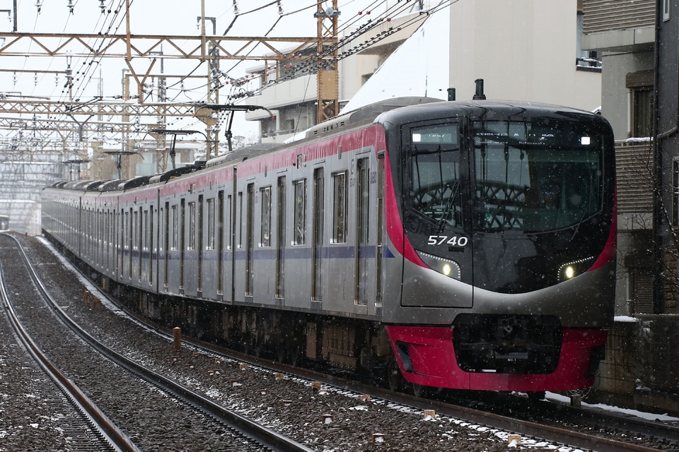 京王5000系5740F<br class="br-sp" />(5740編成)の写真