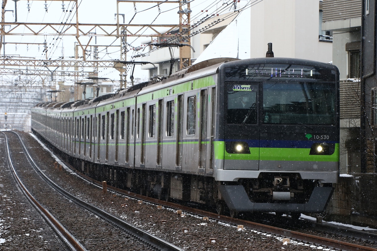 東京都交通局 大島車両検修場 10-300形 10-530f