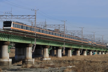 JR東日本E233系トタT4編成を立川～日野間で撮影した画像