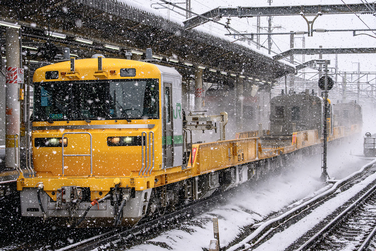 JR東日本 尾久車両センター キヤE195系 オクST-13編成