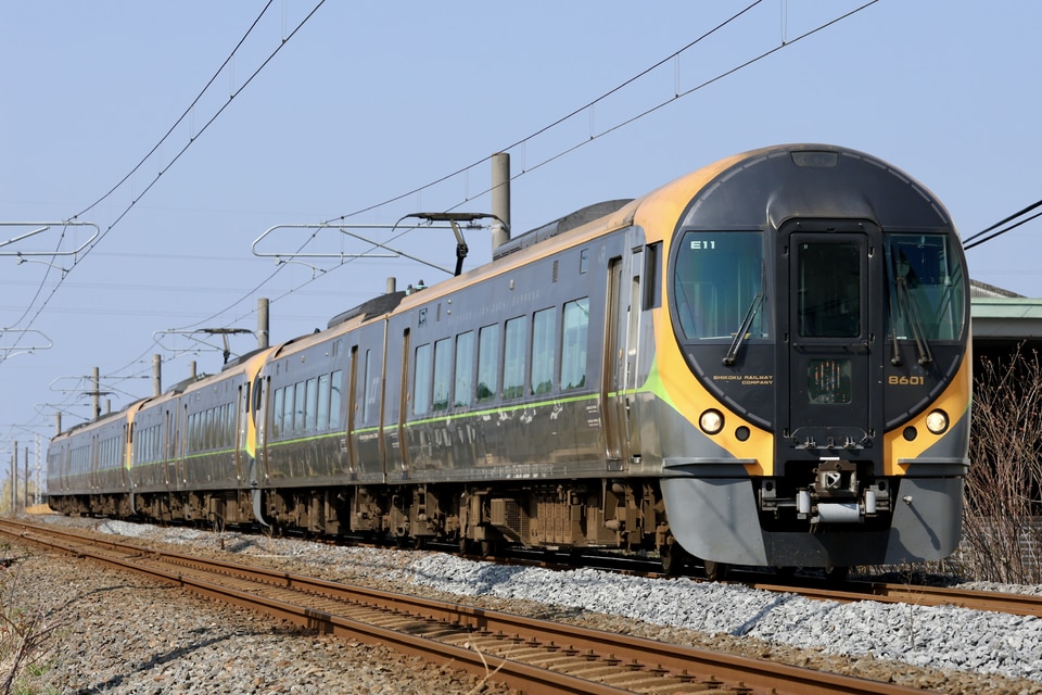 JR四8600系E11編成の写真