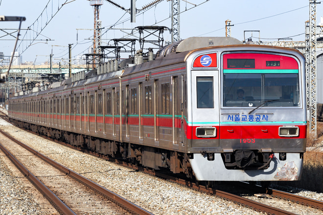 君子車両事業所1000系103Fを道峰山駅で撮影した写真