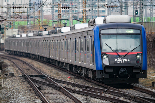 byスプみ下ンし