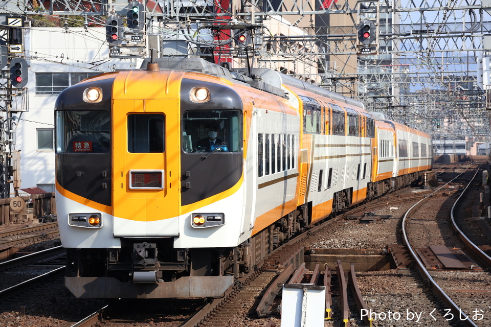 近鉄30000系V12の写真