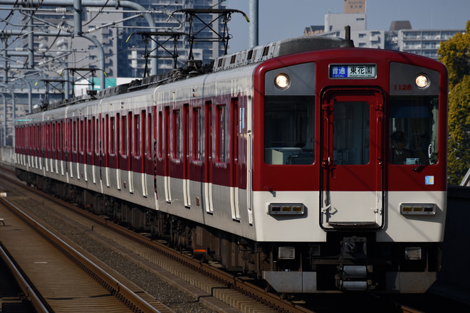 西大寺検車区1026系VH28を若江岩田駅で撮影した写真