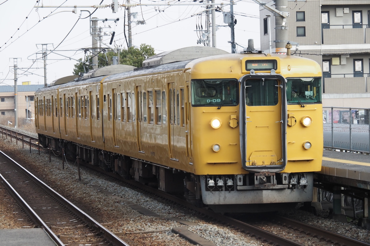 JR西日本  115系 オカD-09編成