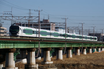 JR東日本E257系OM-93編成を立川～日野間で撮影した画像